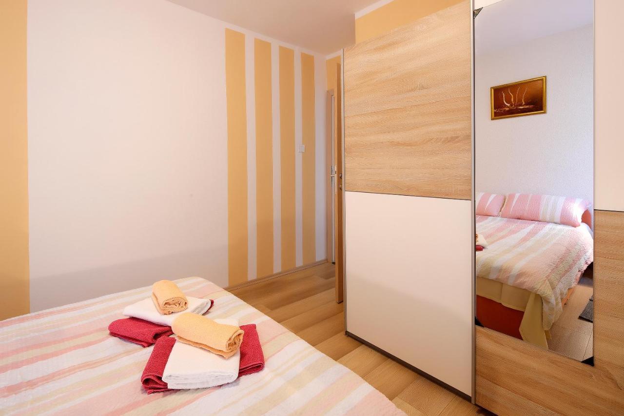 Apartment L&r *